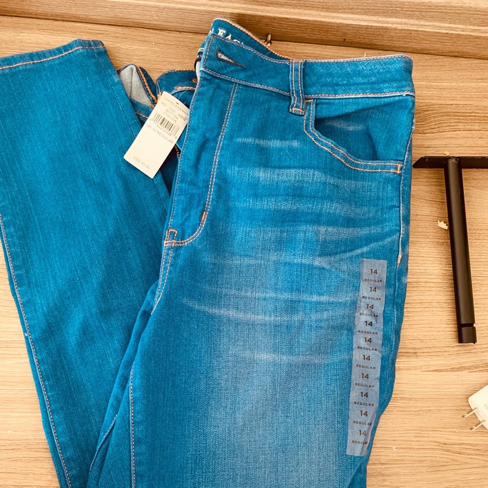 NWT American Eagle Jeans Size 14